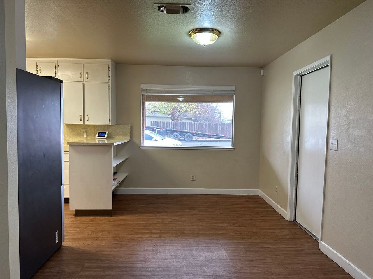 420 S 3rd St - Photo 7 of 28