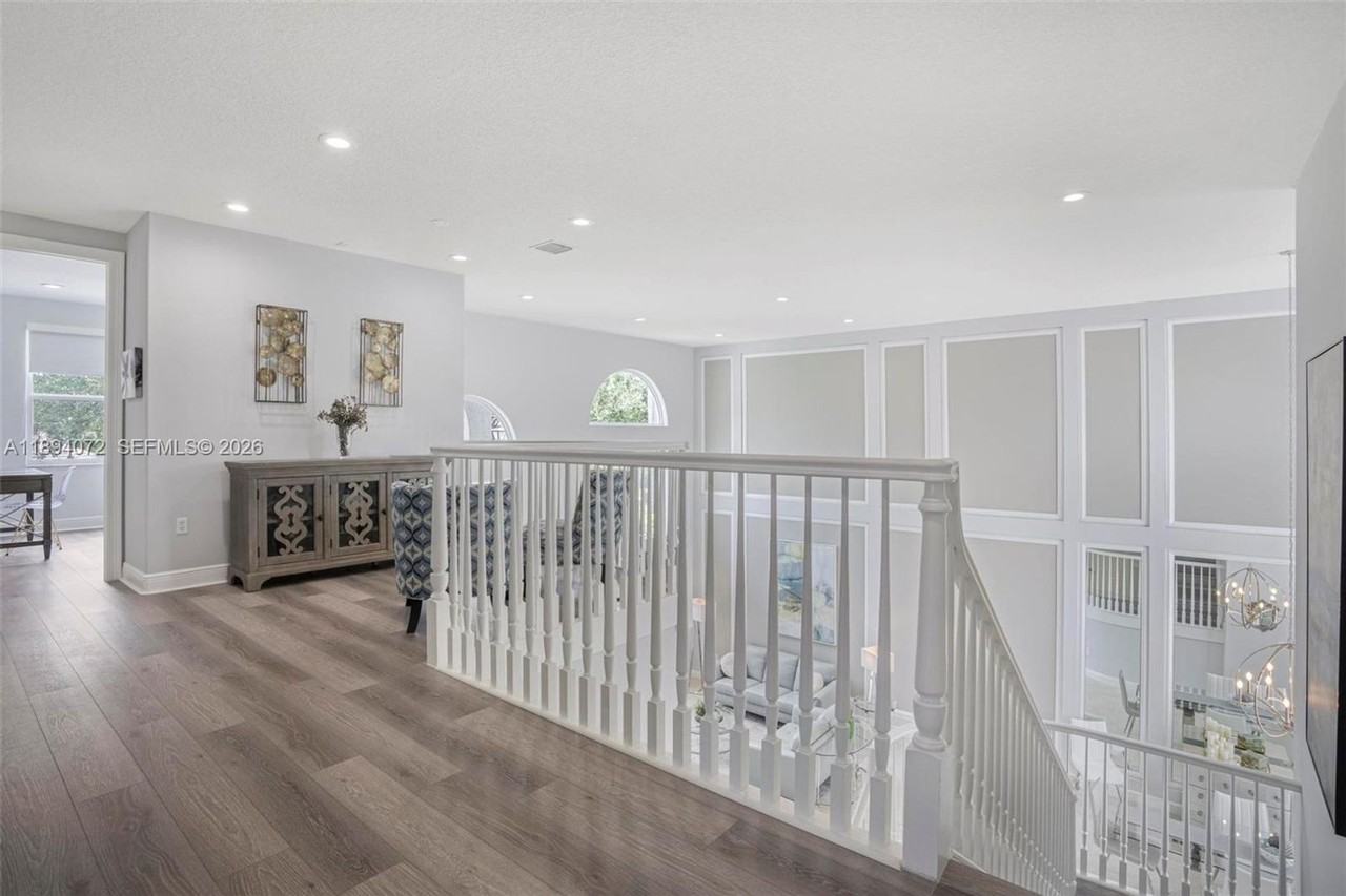 11750 Bayfield Dr - Photo 5 of 25