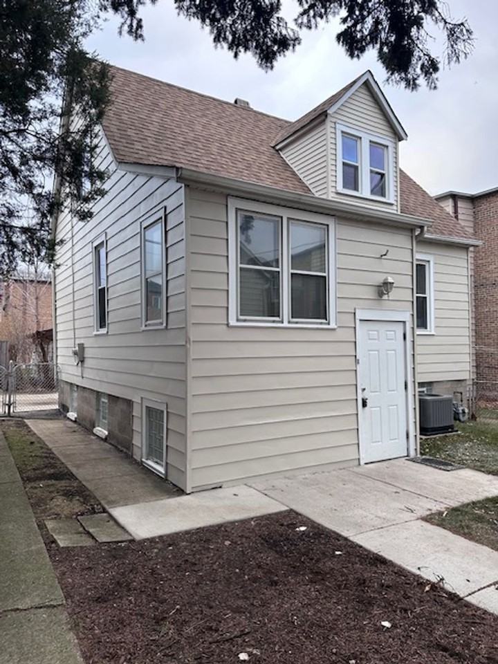 6504 S Kilpatrick Ave - Photo 2 of 13