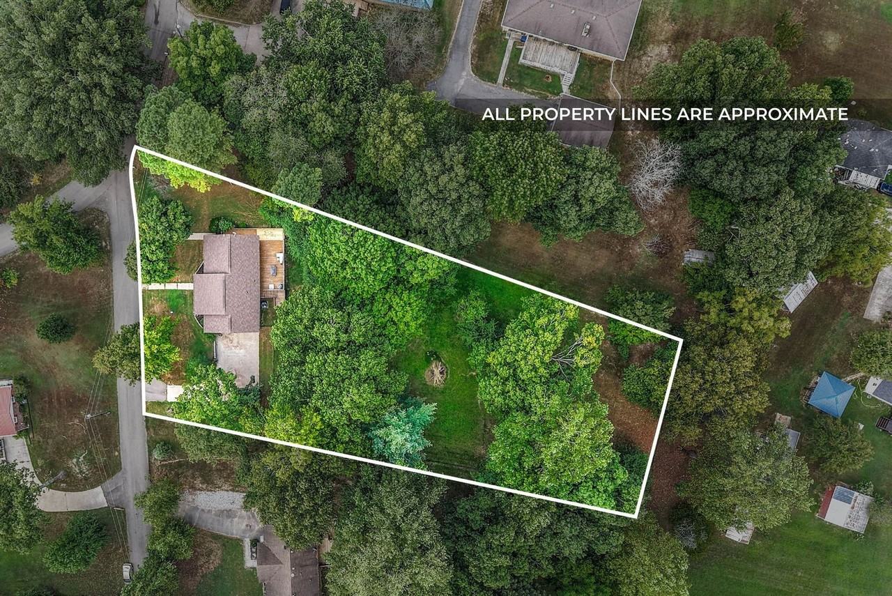 114 Hickory Hill Dr - Photo 2 of 35