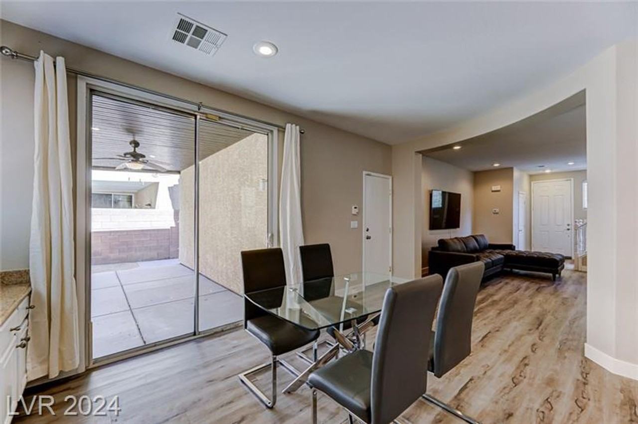 73 Ice Fall Ave - Photo 7 of 11