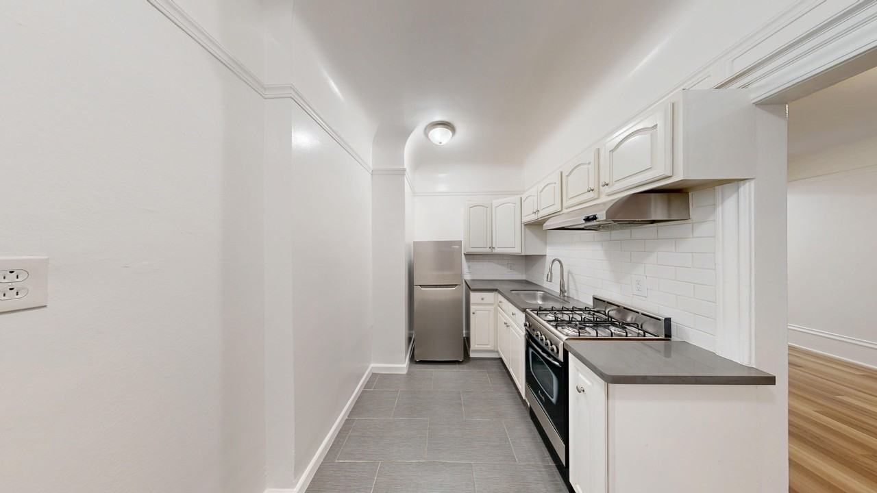 676 Geary Street - Photo 2 of 21