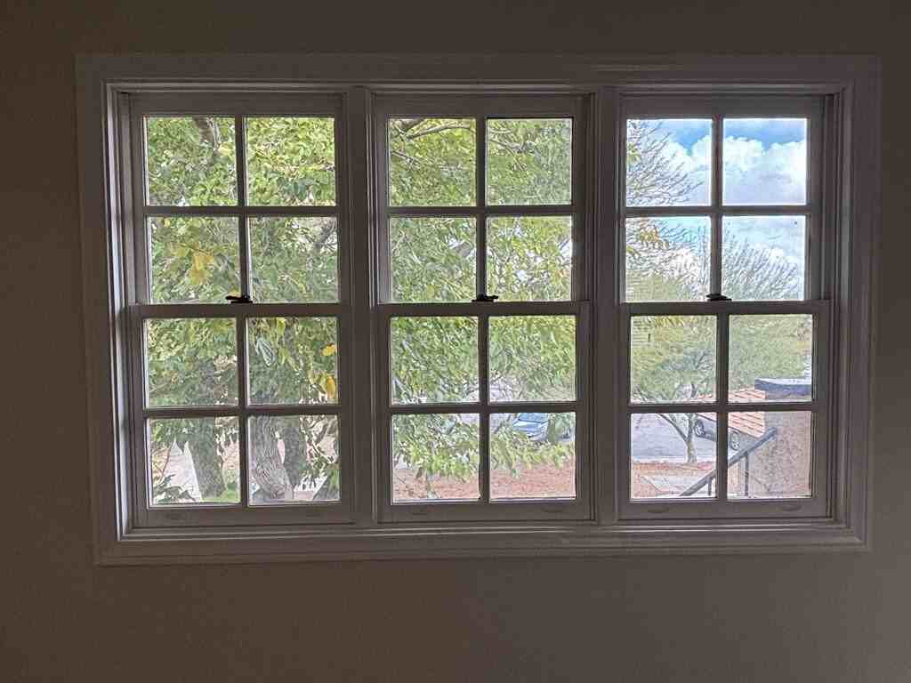 2855 Klinger Cir #4 - Photo 4 of 11