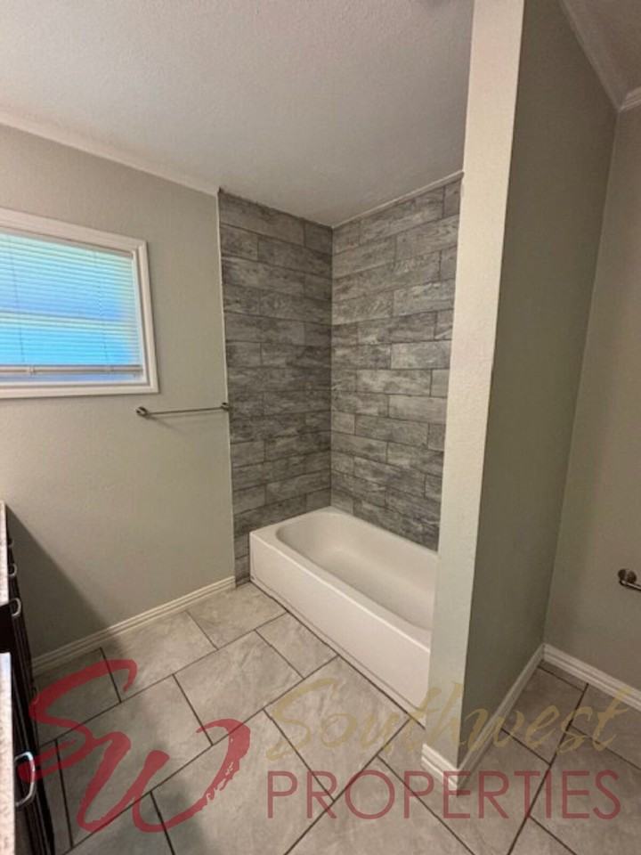 1030 N Neblett St - Photo 3 of 18