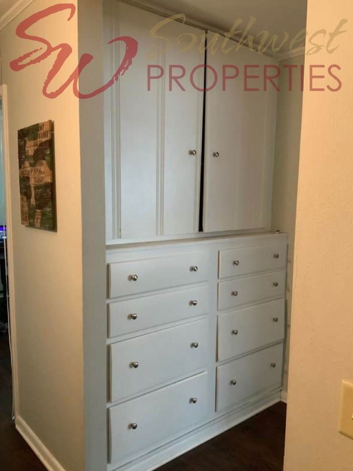 1030 N Neblett St - Photo 4 of 18