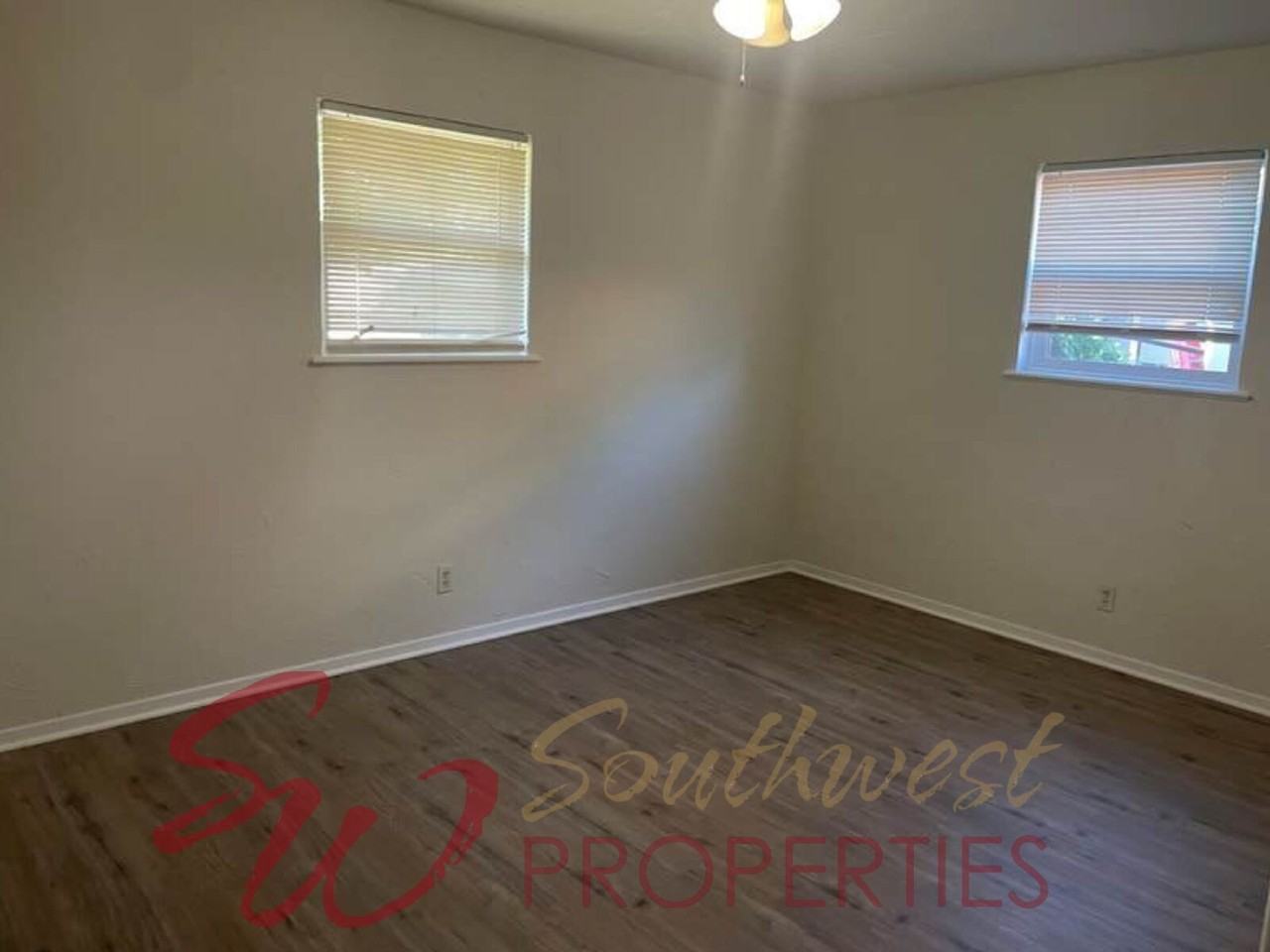 2410 Holly St - Photo 5 of 13