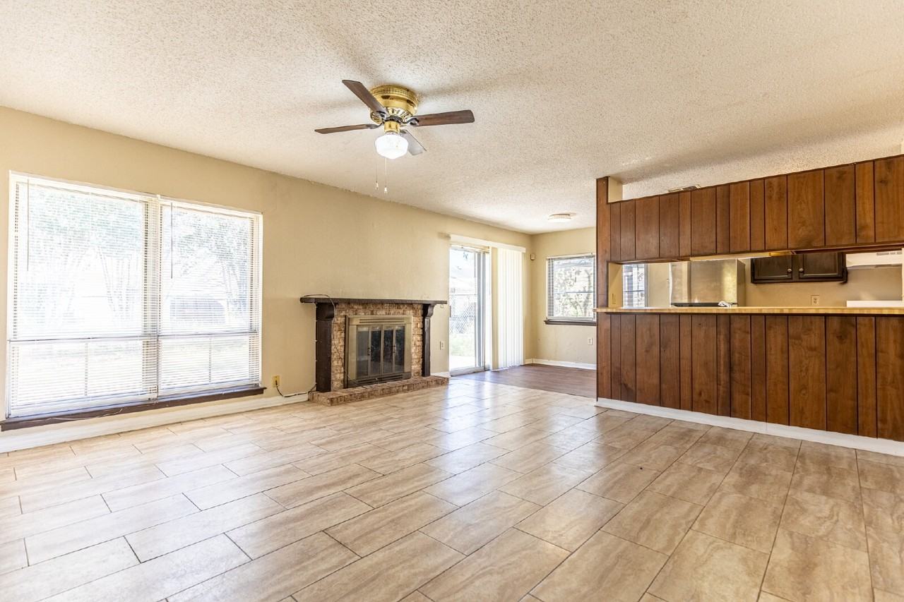 2943 Keslake St - Photo 7 of 32