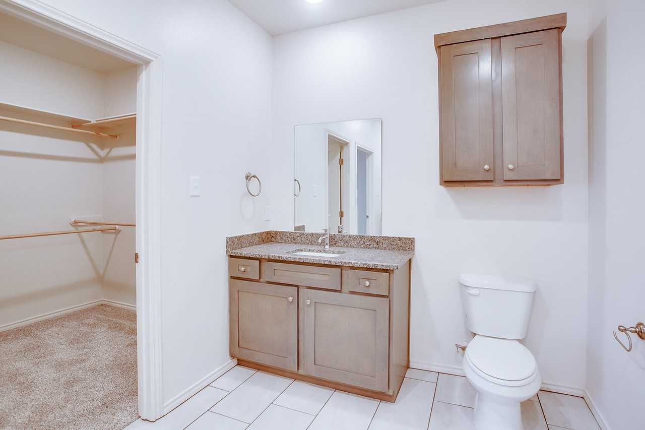 1708 Corpus Ave - Photo 7 of 18