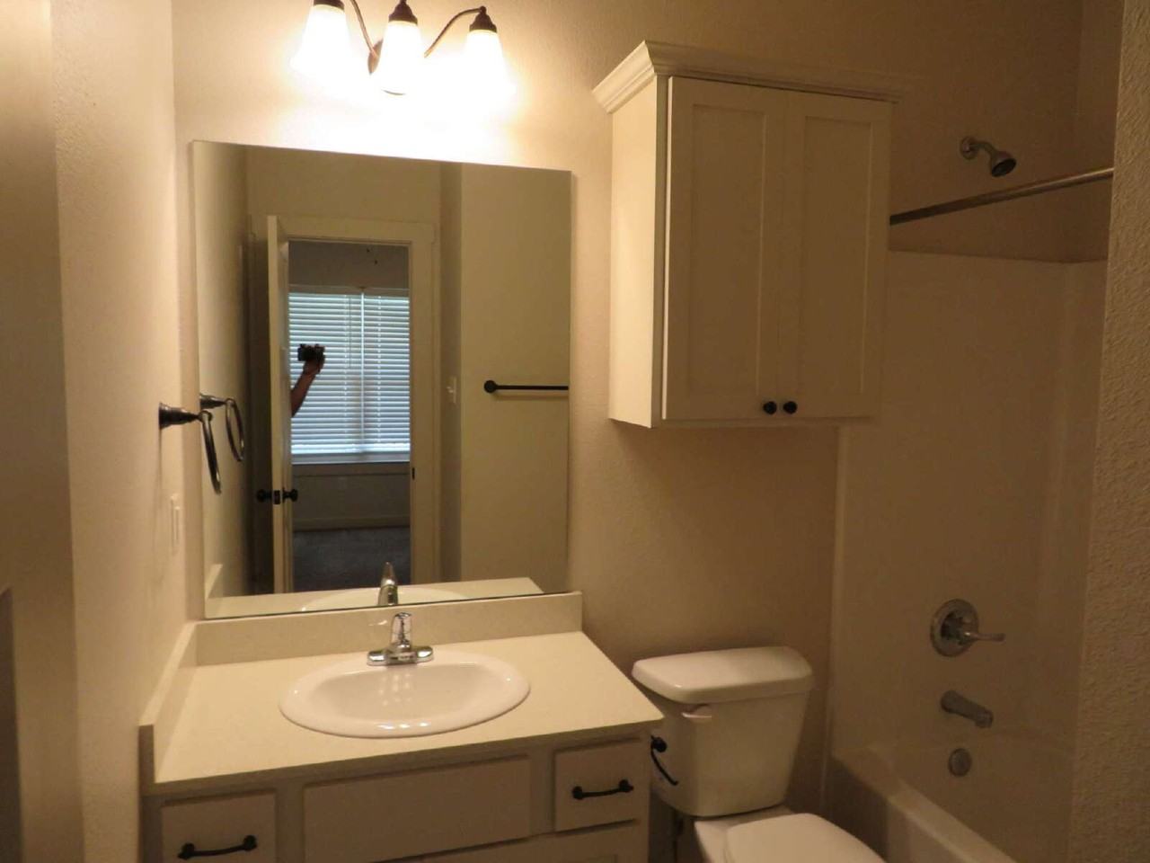 2119 9th St - Photo 5 of 10