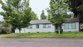 featured image of 1220 E 23rd Ave