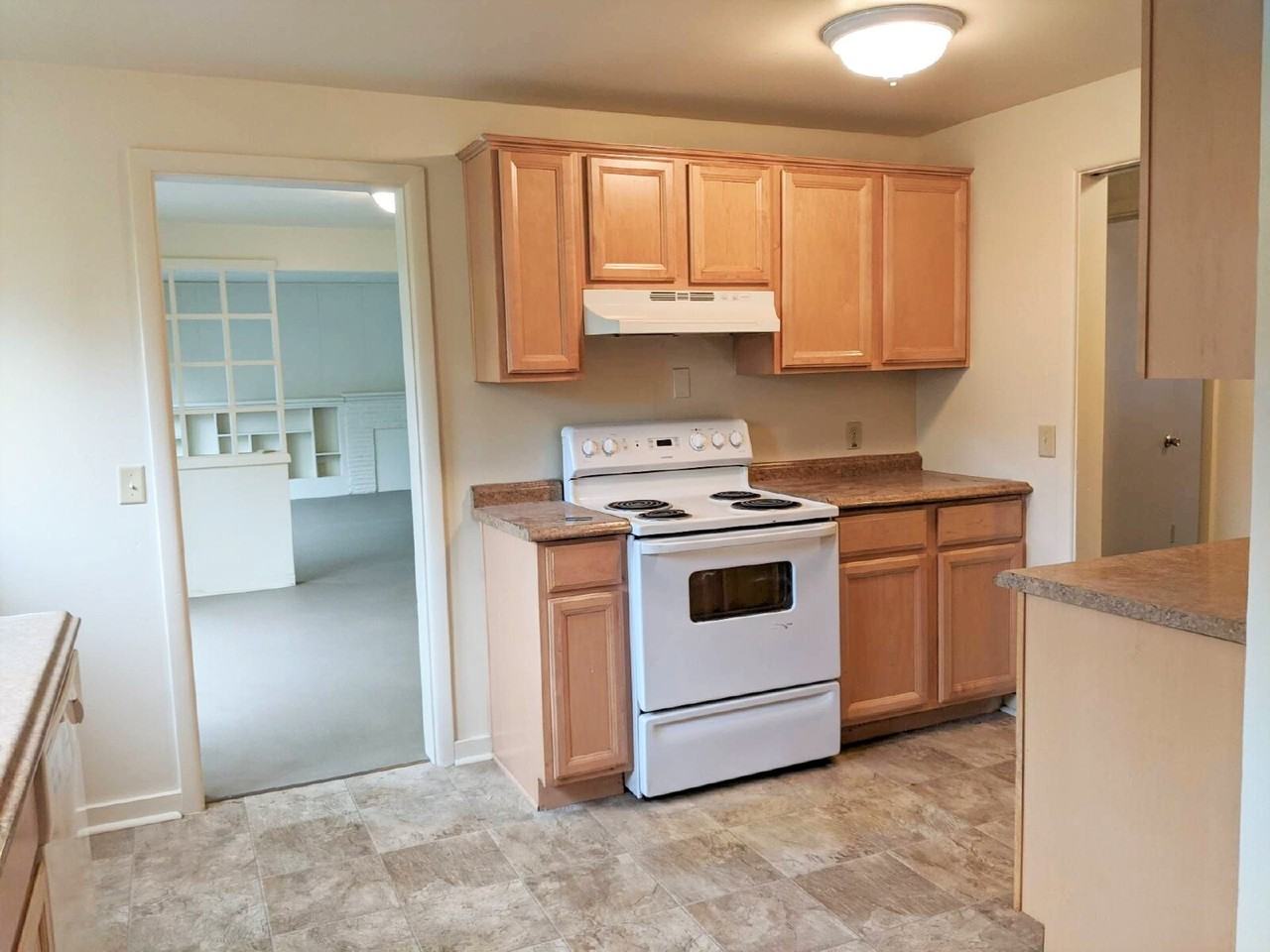 1220 E 23rd Ave - Photo 7 of 20