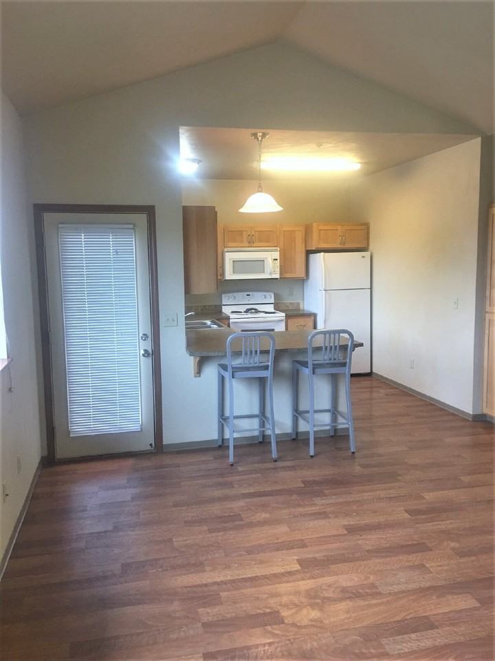 1435 Patterson St - Photo 4 of 9