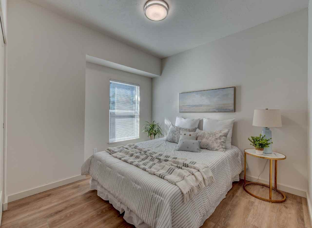 1480 Pearl St - Photo 4 of 12