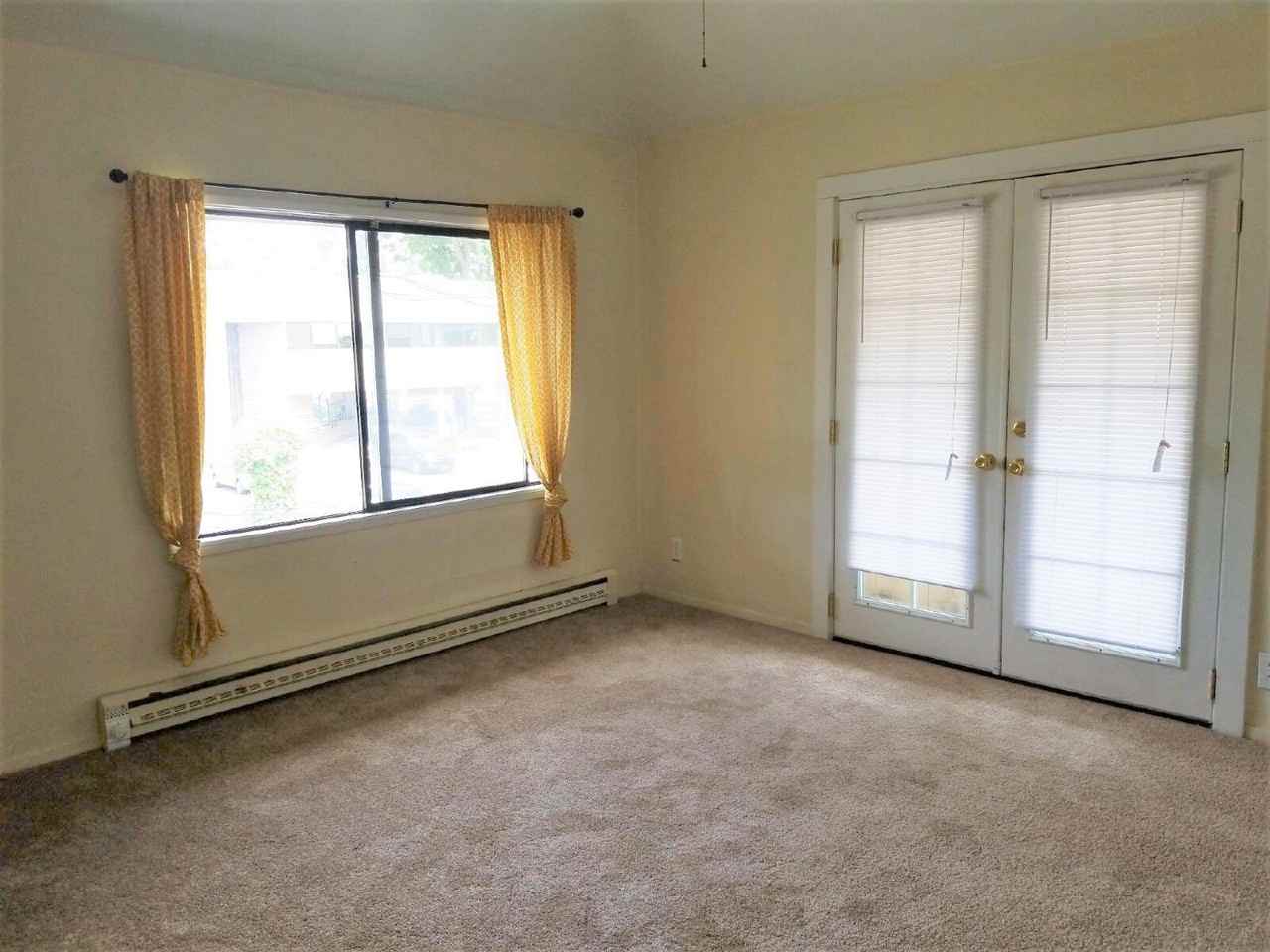 457 E 12th Ave - Photo 4 of 7