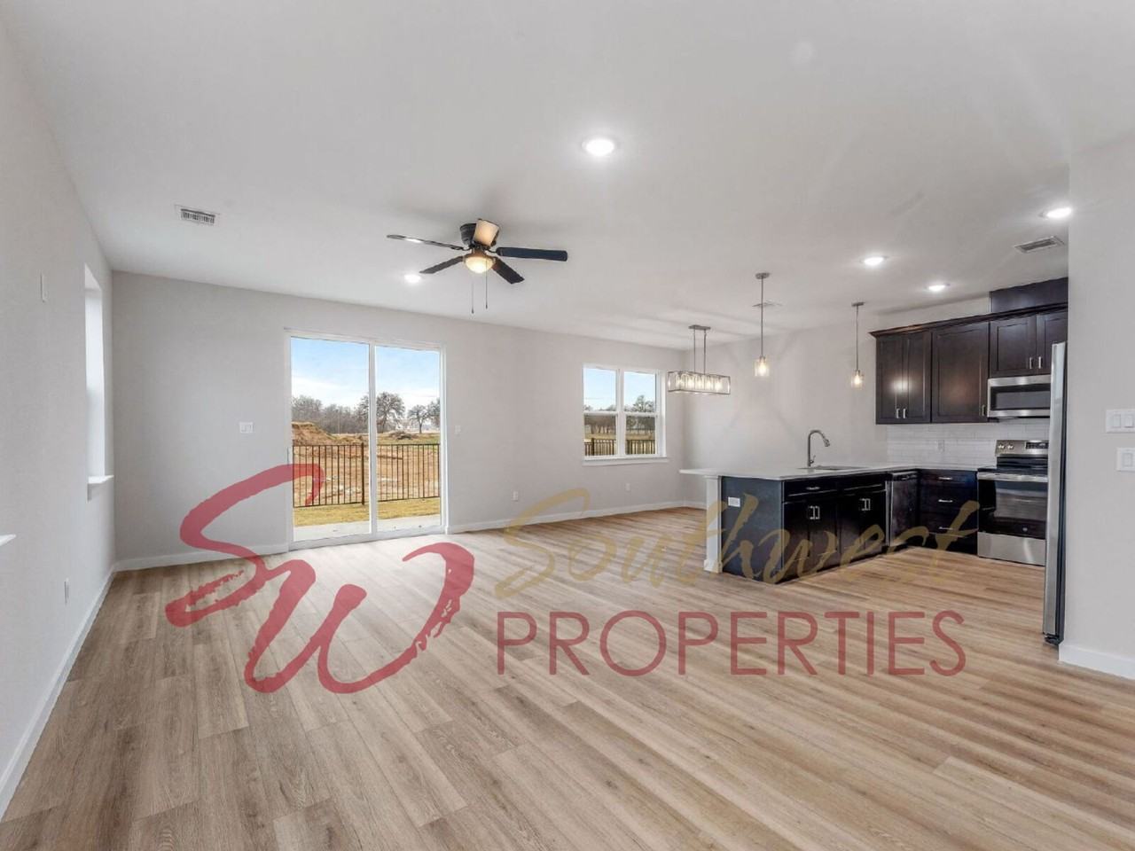 545 Galt Dr - Photo 2 of 19