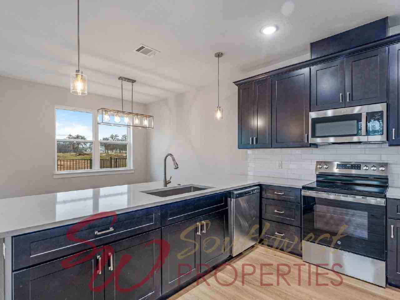 545 Galt Dr - Photo 3 of 19