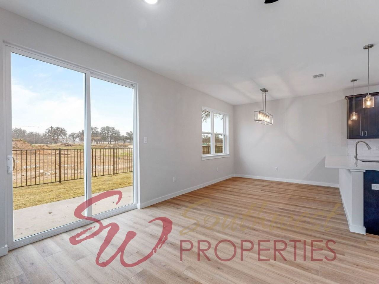 545 Galt Dr - Photo 5 of 19