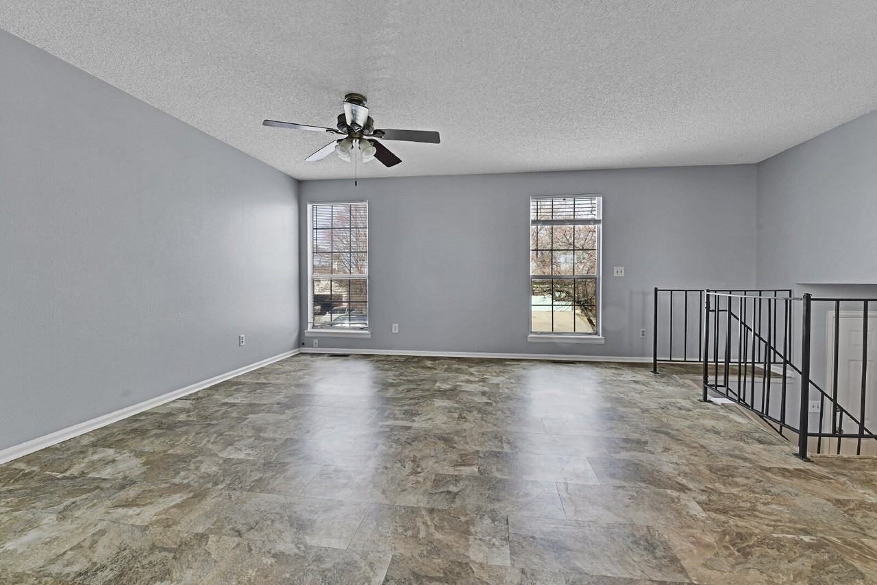 18330 E Atlantic Dr - Photo 4 of 50