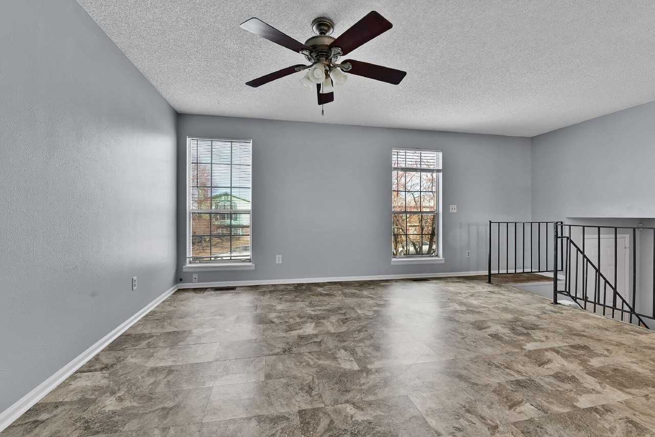 18330 E Atlantic Dr - Photo 5 of 50