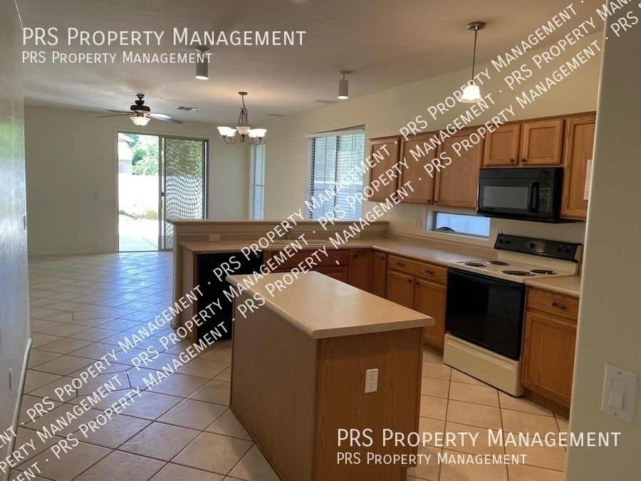 3733 E Bruce Ct - Photo 4 of 13