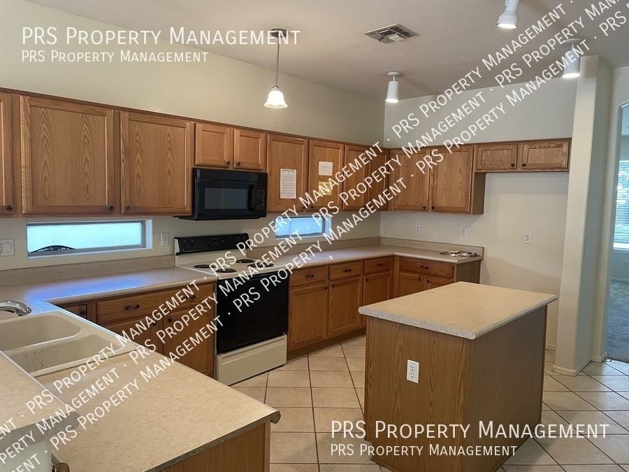 3733 E Bruce Ct - Photo 5 of 13