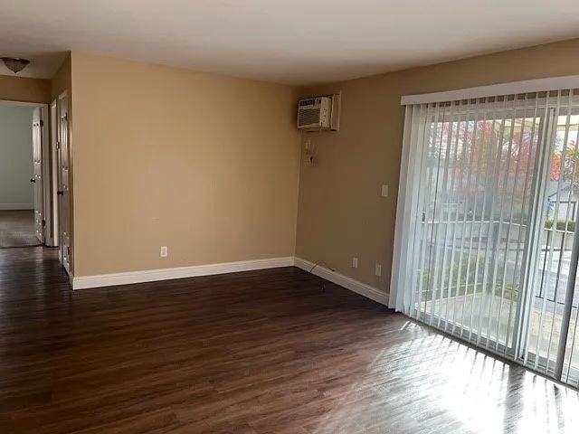 136 Blue Ridge Dr #D - Photo 3 of 6