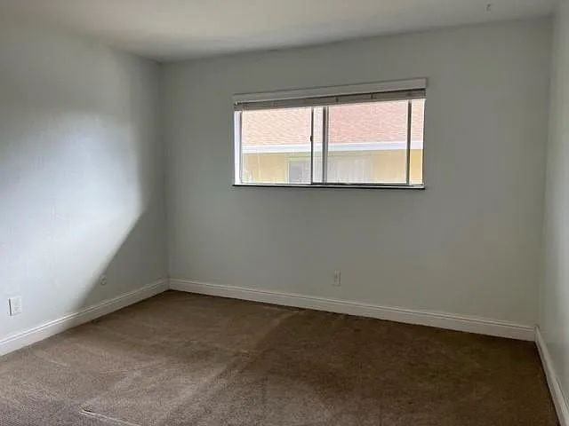 136 Blue Ridge Dr #D - Photo 5 of 6