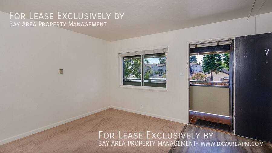 1565 Main St #7 - Photo 3 of 12