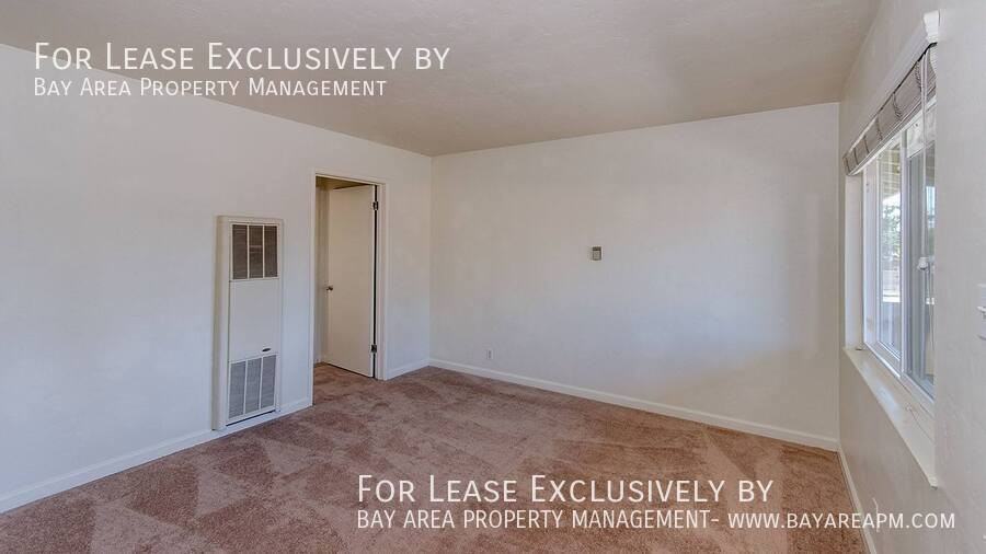 1565 Main St #7 - Photo 4 of 12