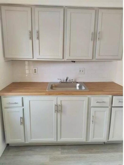 2911 Chippewa St #B - Photo 5 of 9