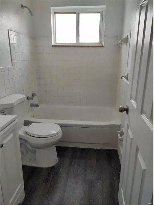 2911 Chippewa St #B - Photo 7 of 9