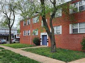 2919 Chippewa St #B - Photo 1 of 1