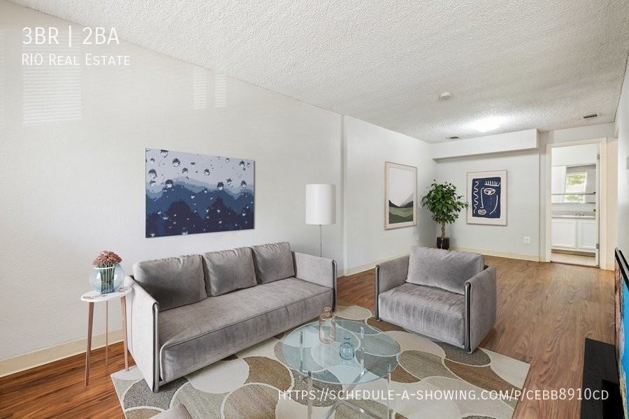 2110 N Williams St #210 - Photo 4 of 9