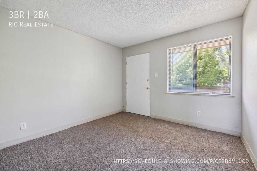 2110 N Williams St #210 - Photo 6 of 9