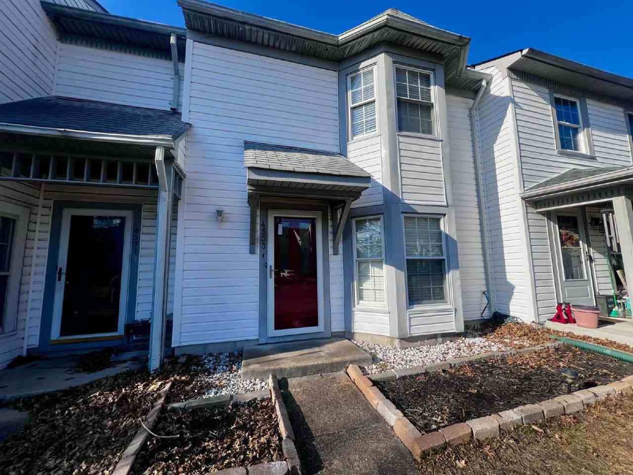 4533 Marlwood Way - Photo 3 of 31