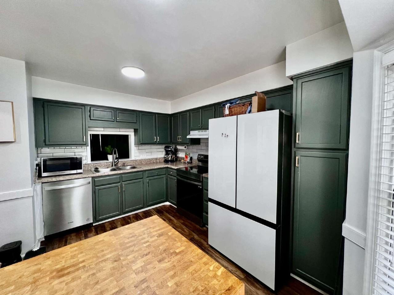 4533 Marlwood Way - Photo 6 of 31