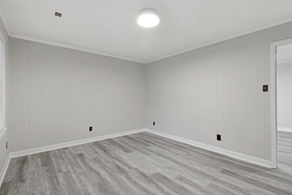 178 Best Ave - Photo 5 of 15