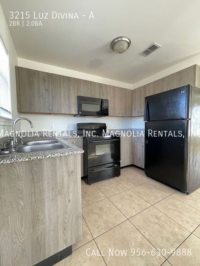 3215 Luz Divina St #A - Photo 7 of 28