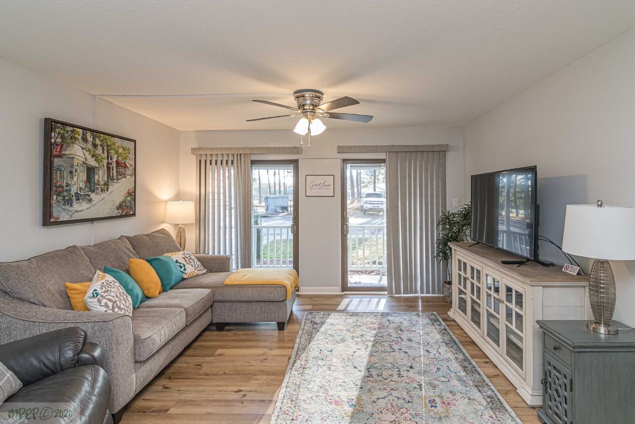 101 E Lockhaven Dr - Photo 3 of 31