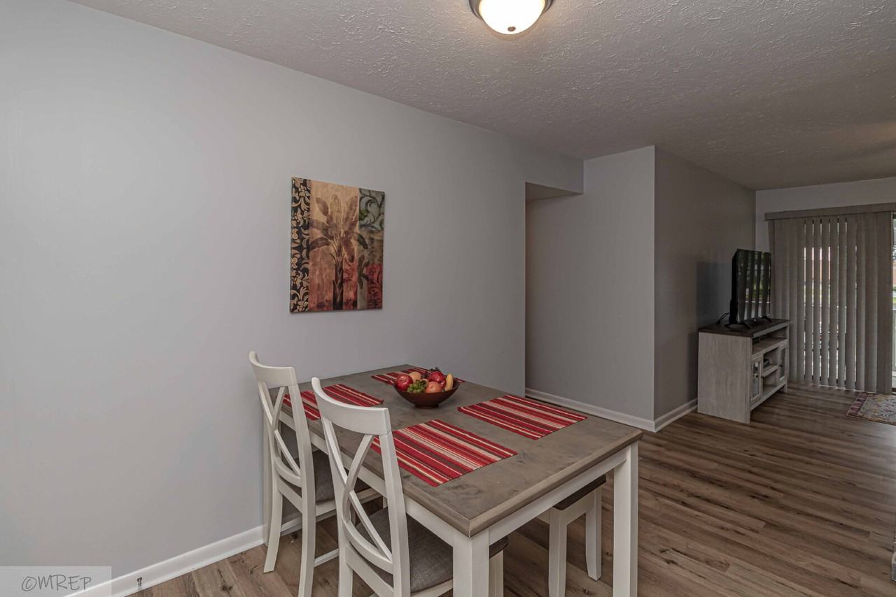 103 E Lockhaven Dr - Photo 2 of 31