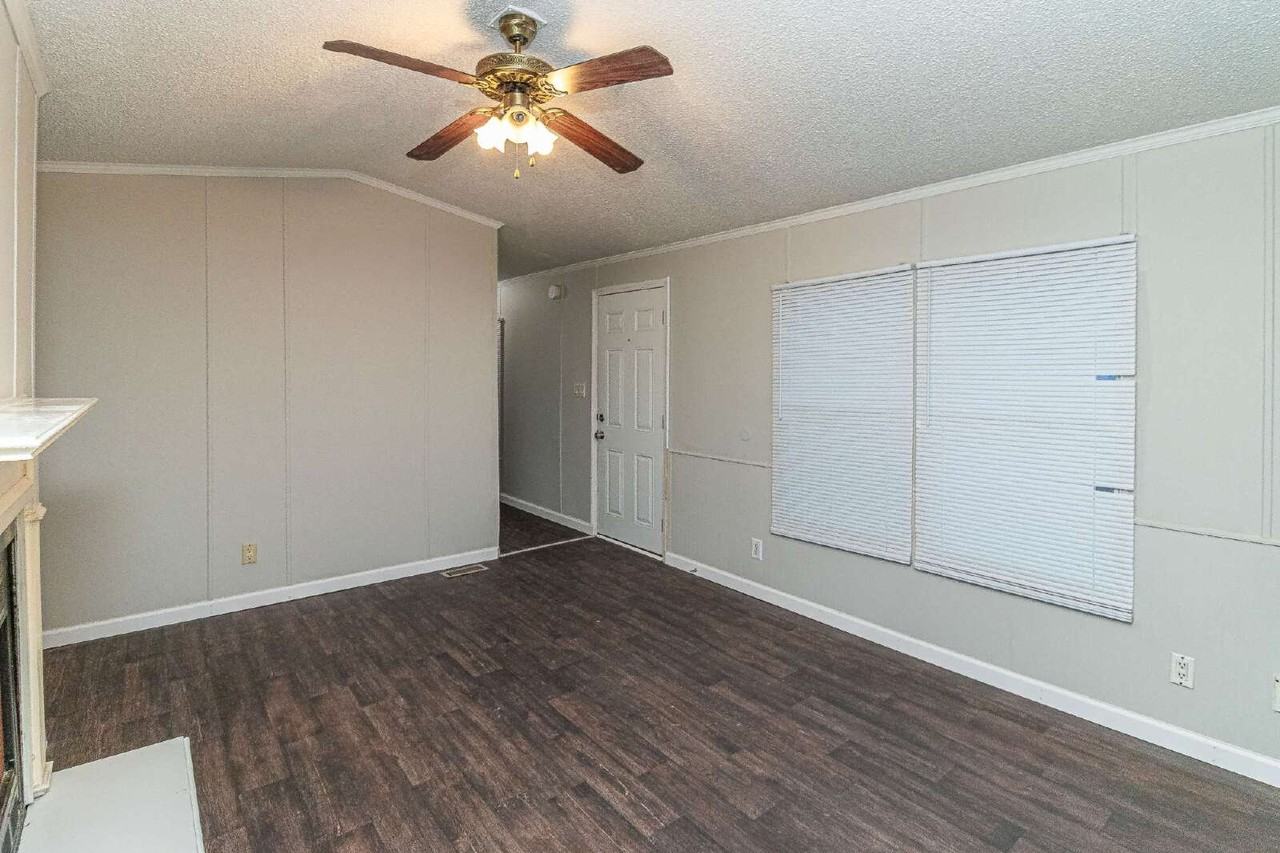 218 Little Dove Rd - Photo 3 of 14