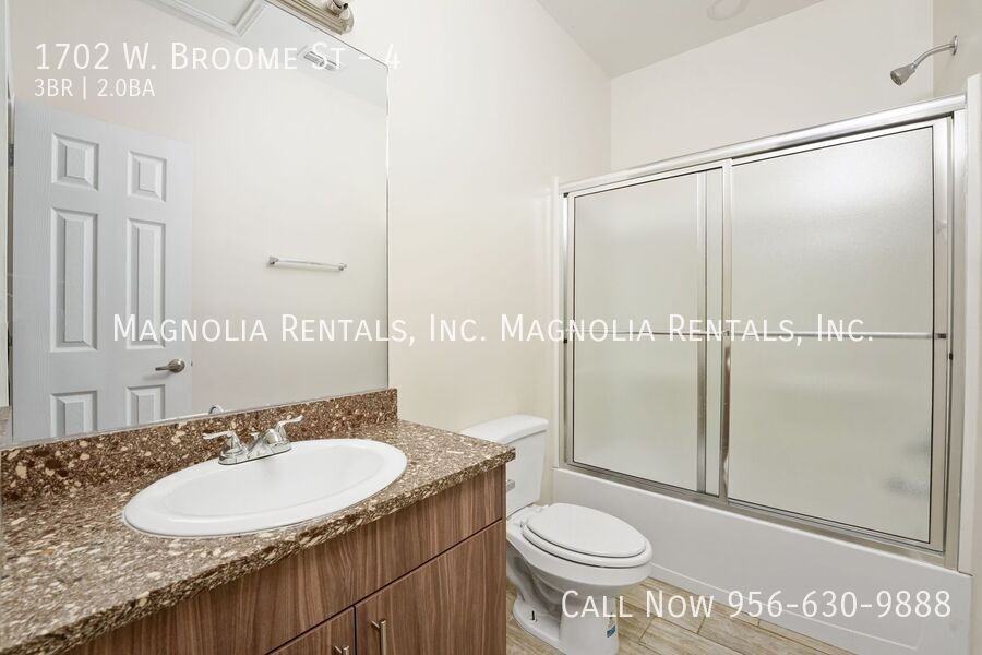 1702 W Broome St #4 - Photo 6 of 14