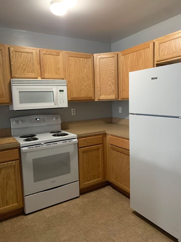 316 6th Ave Se - Photo 3 of 15