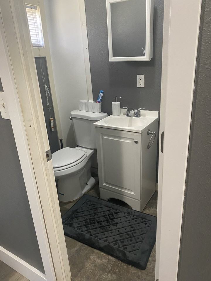 208 6th Ave Sw - Photo 2 of 13