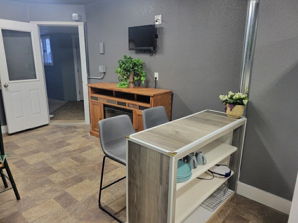 208 6th Ave Sw - Photo 6 of 13