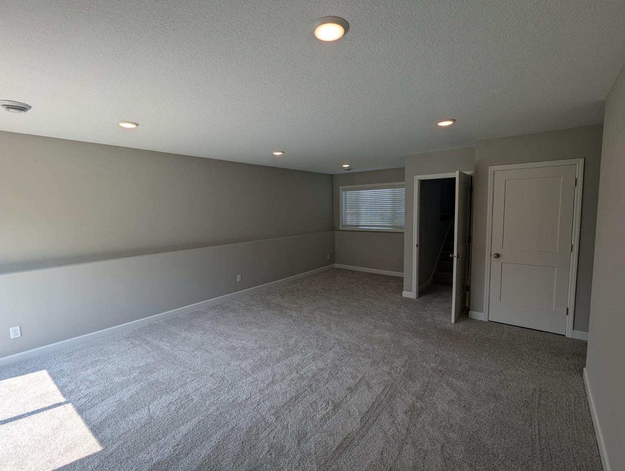 427 66th St Sw - Photo 2 of 10