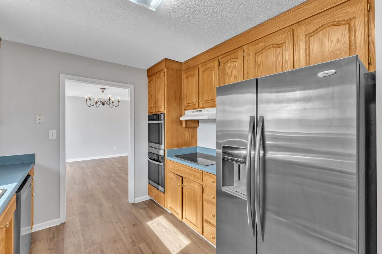 1947 Old Grove Rd - Photo 6 of 27