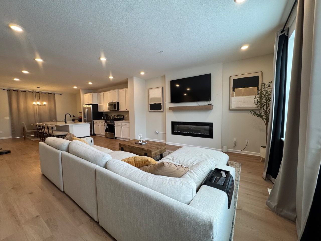 1550 Torres Ln - Photo 2 of 22