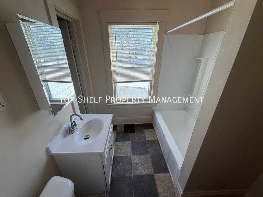 1067 23rd St #2 - Photo 7 of 8