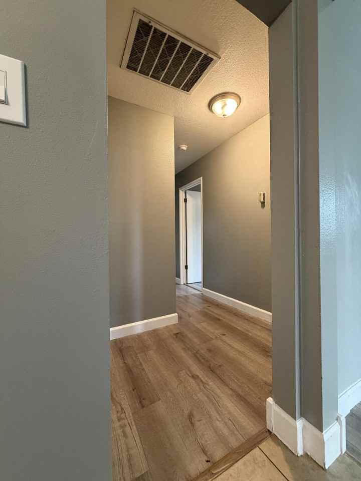 2137 Eicher Ave - Photo 7 of 17